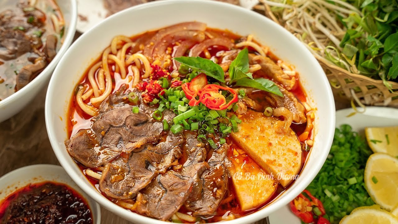 Bun Bo Hue – Vietnam spicy beef noodle?